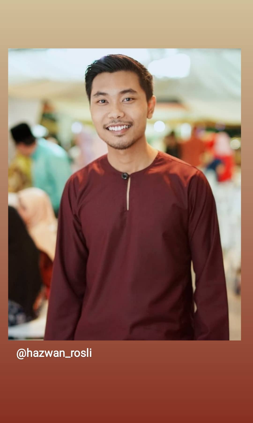 Melayu khatam baju Mari Raya